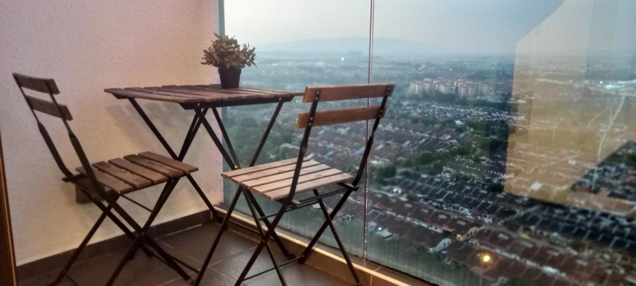Luxe Suites At Skyloft Johor Bahru Exterior photo